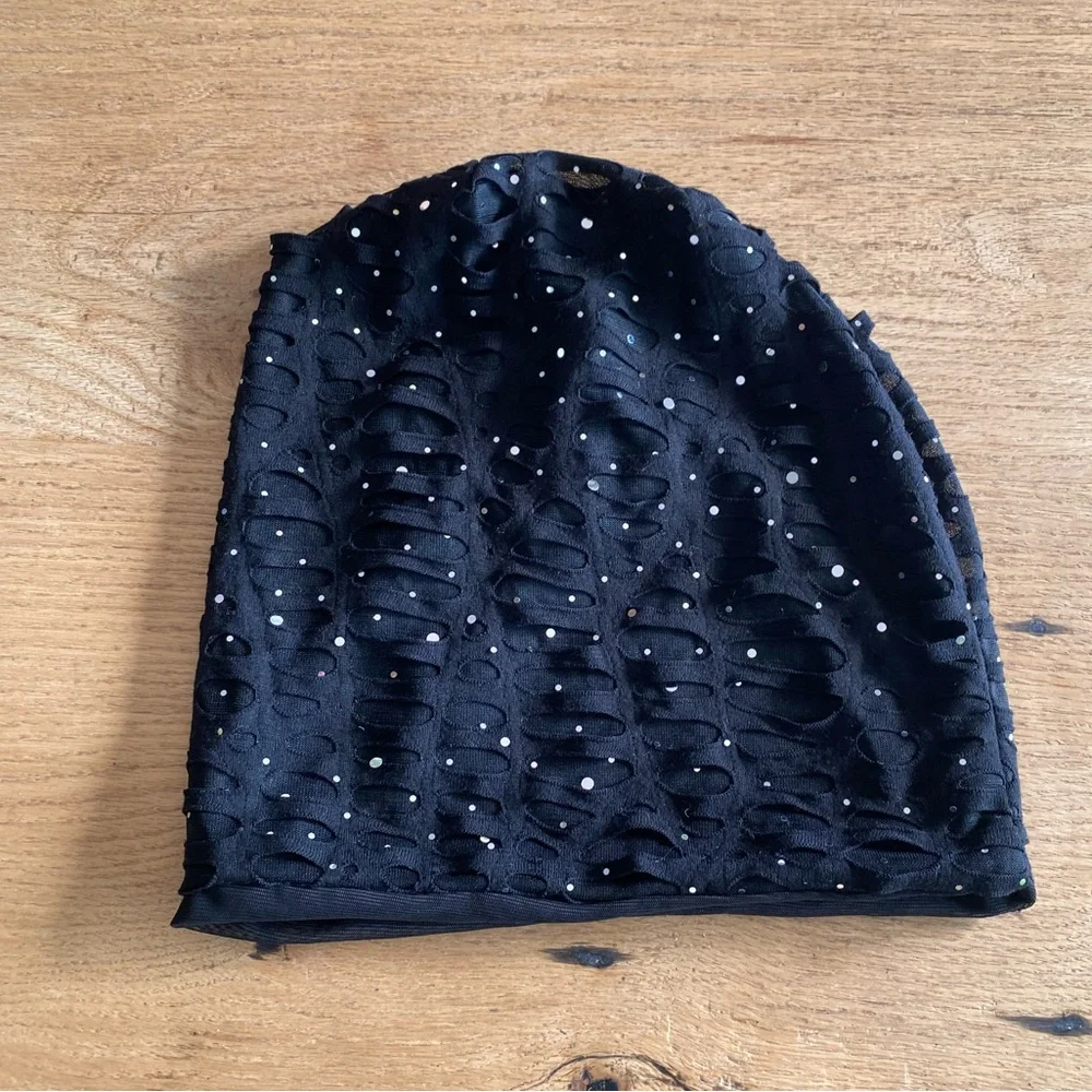 Sheer Lightweight Silver Sequin Black‎ Beanie Women’s OS Preloved